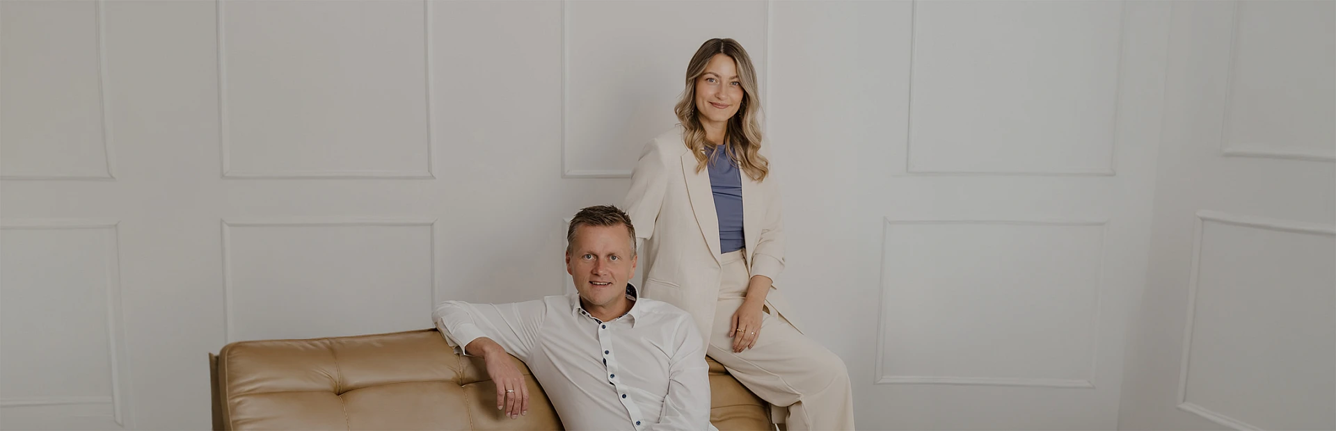 Peter Vogt mit Kollegin im Büro – persönliche Immobilienberatung in Bayreuth
